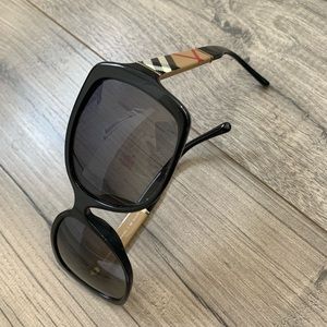 Authentic Burberry polarized sunglasses